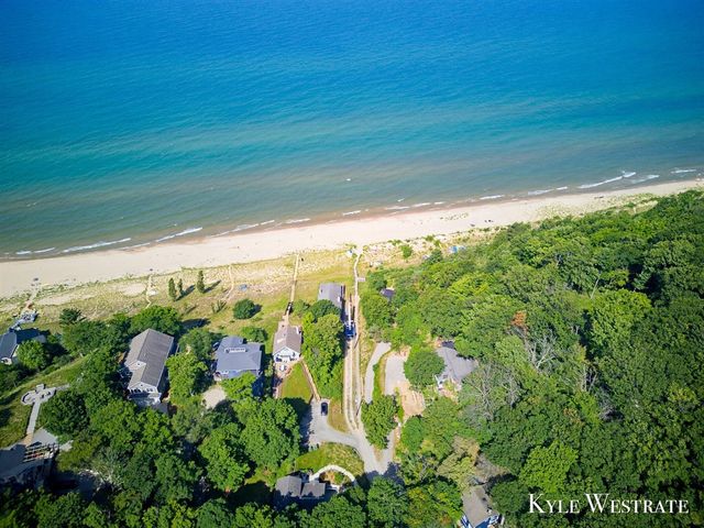 18075 Sunset Drive, Grand Haven, MI 49417