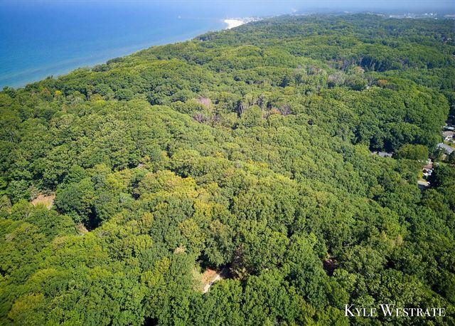 18075 Sunset Drive, Grand Haven, MI 49417