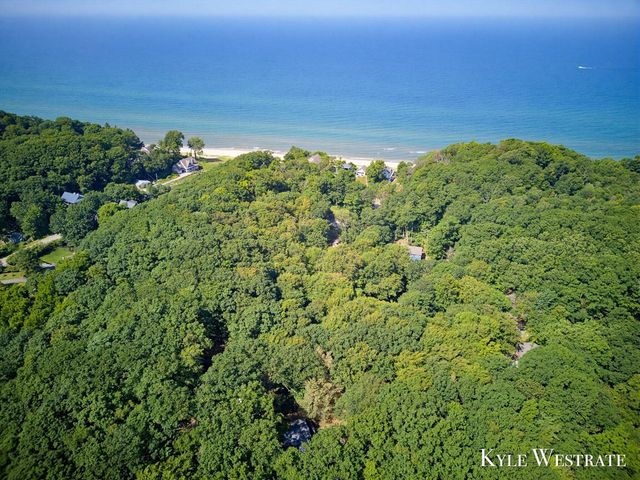 18075 Sunset Drive, Grand Haven, MI 49417