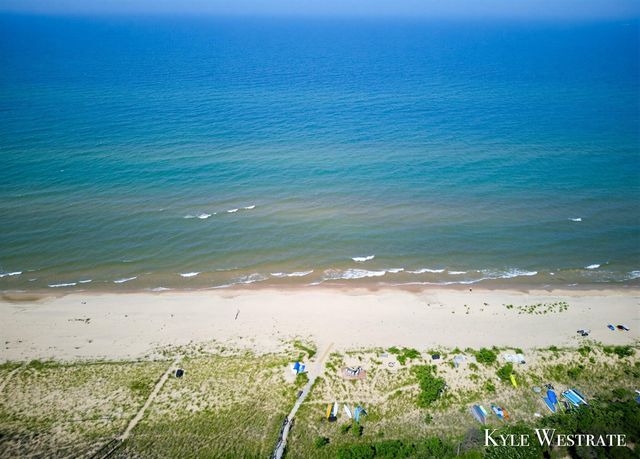 18075 Sunset Drive, Grand Haven, MI 49417