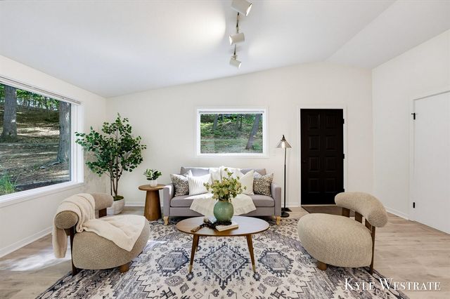 18075 Sunset Drive, Grand Haven, MI 49417