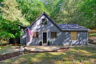 18075 Sunset Drive, Grand Haven, MI 49417