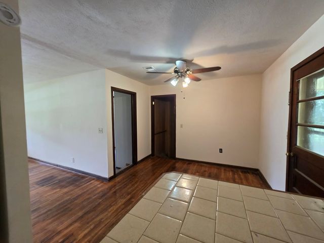 5522 E Valleybrook Road, Columbus, GA 31907
