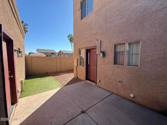 2834 E TRACY Lane 1, Phoenix, AZ 85032