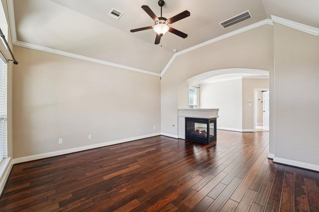 2441 W Bramlet Drive, Conroe, TX 77304