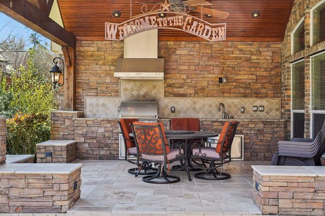 2441 W Bramlet Drive, Conroe, TX 77304