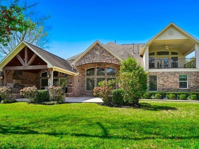 2441 W Bramlet Drive, Conroe, TX 77304