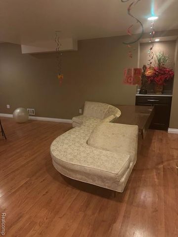 25830 Belledale Street, Taylor, MI 48180