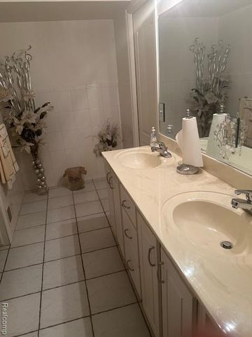 25830 Belledale Street, Taylor, MI 48180