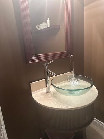 25830 Belledale Street, Taylor, MI 48180