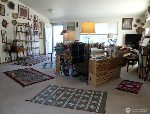 1320 Ashland Street, Kalama, WA 98625