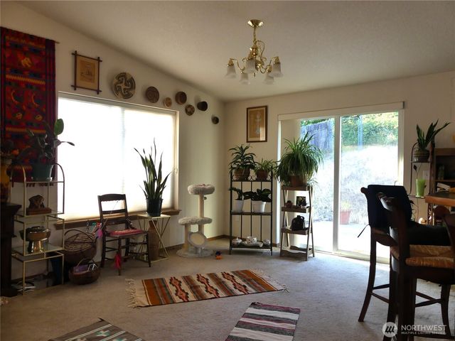 1320 Ashland Street, Kalama, WA 98625