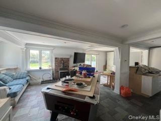 106 Lewis Road, East Quogue, NY 11942