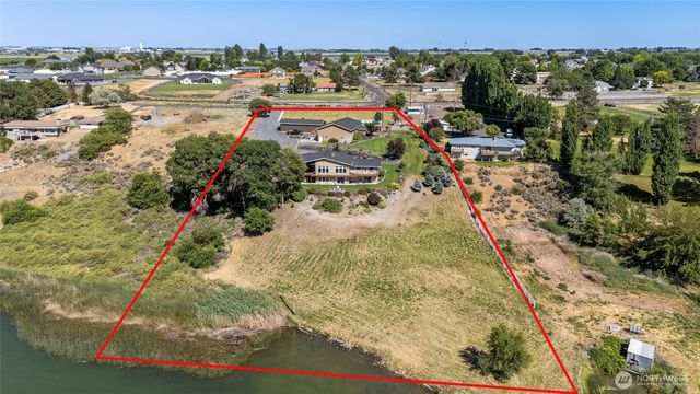 576 NE Easy Street, Moses Lake, WA 98837