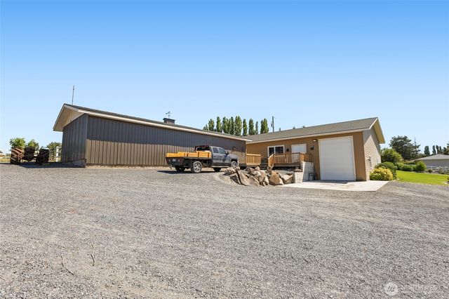 576 NE Easy Street, Moses Lake, WA 98837