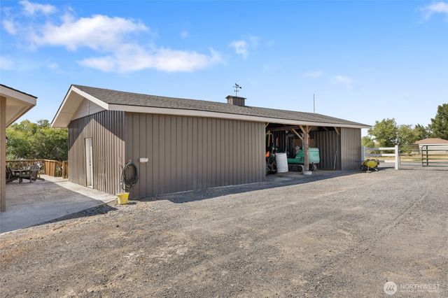 576 NE Easy Street, Moses Lake, WA 98837