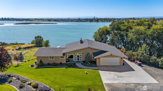 576 NE Easy Street, Moses Lake, WA 98837