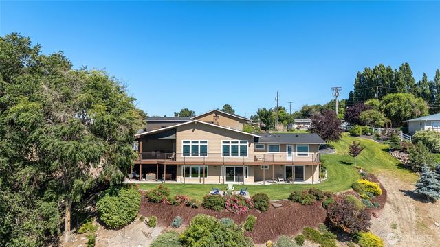 576 NE Easy Street, Moses Lake, WA 98837