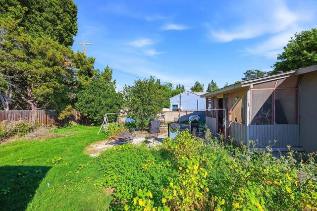 20211 Schoolcraft Street, Winnetka, CA 91306