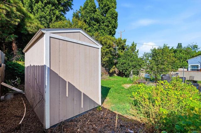 20211 Schoolcraft Street, Winnetka, CA 91306