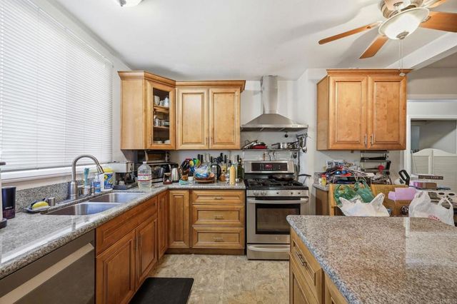 20211 Schoolcraft Street, Winnetka, CA 91306