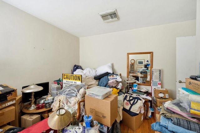 20211 Schoolcraft Street, Winnetka, CA 91306