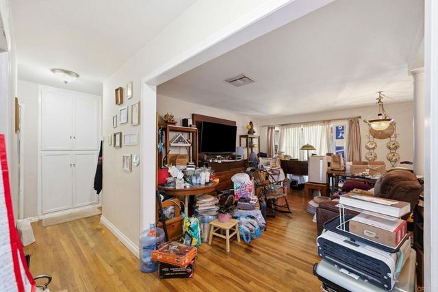 20211 Schoolcraft Street, Winnetka, CA 91306