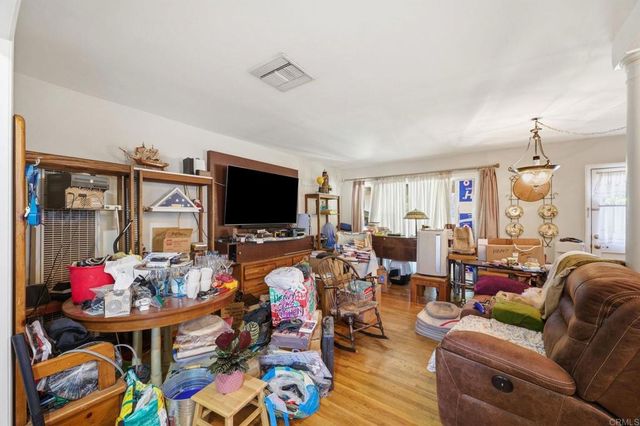 20211 Schoolcraft Street, Winnetka, CA 91306