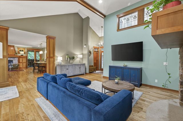 1360 Birch Park Circle, Houlton, WI 54082