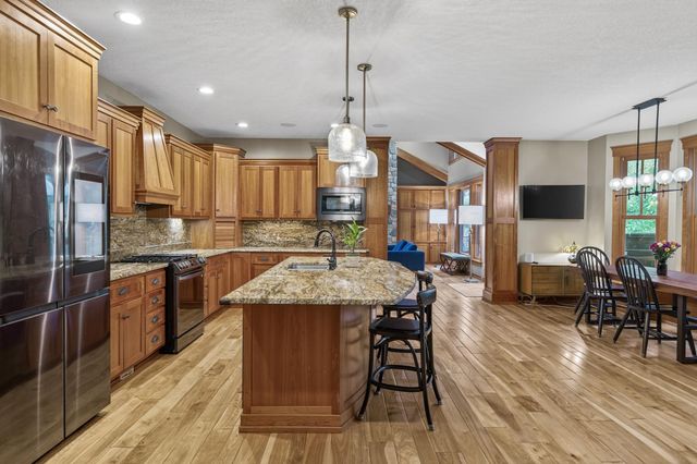 1360 Birch Park Circle, Houlton, WI 54082