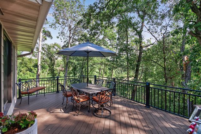 1360 Birch Park Circle, Houlton, WI 54082