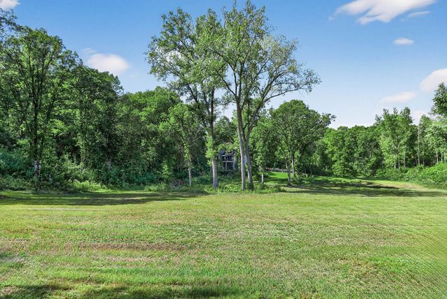 1360 Birch Park Circle, Houlton, WI 54082