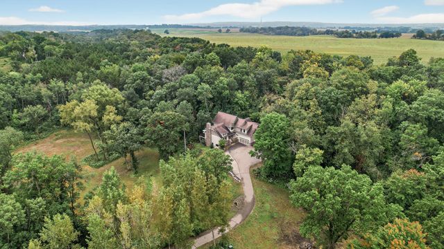 1360 Birch Park Circle, Houlton, WI 54082