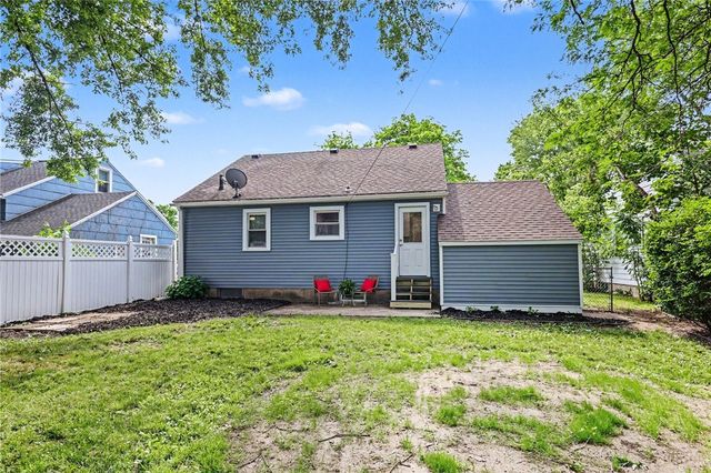 274 Newton Rd, Greece, NY 14626