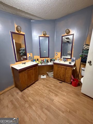 1144 Transylvania Dr, Sandersville, GA 31082