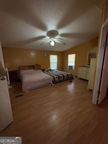 1144 Transylvania Dr, Sandersville, GA 31082