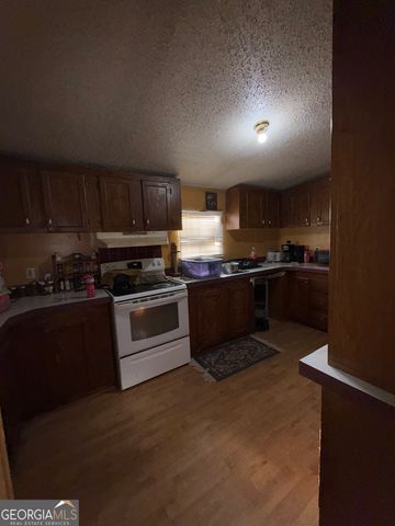 1144 Transylvania Dr, Sandersville, GA 31082