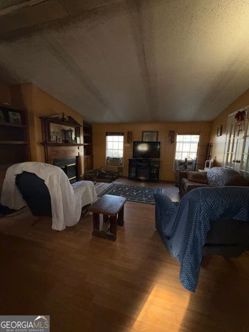 1144 Transylvania Dr, Sandersville, GA 31082