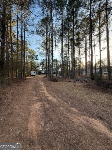 1144 Transylvania Dr, Sandersville, GA 31082