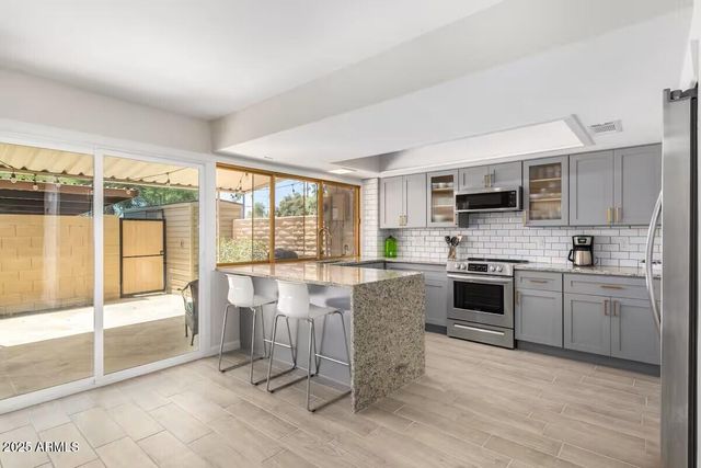 4201 N MILLER Road, Scottsdale, AZ 85251