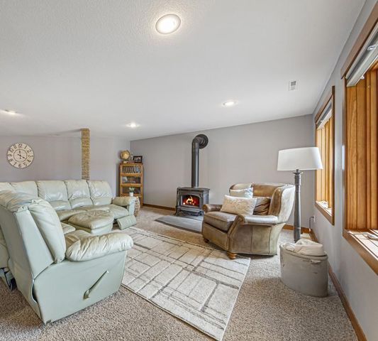 13461 SW 72nd Avenue, New Richland, MN 56072