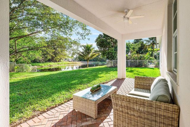 6867 Cobia Circle, Boynton Beach, FL 33437