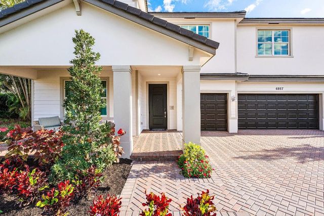 6867 Cobia Circle, Boynton Beach, FL 33437