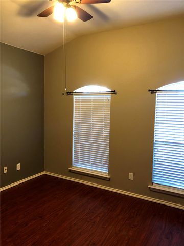 4016 Petersburg Drive, Fort Worth, TX 76244