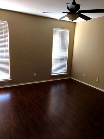4016 Petersburg Drive, Fort Worth, TX 76244