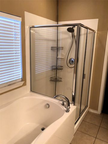 4016 Petersburg Drive, Fort Worth, TX 76244