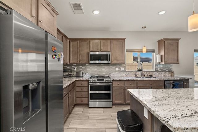 13374 Luna, Victorville, CA 92392