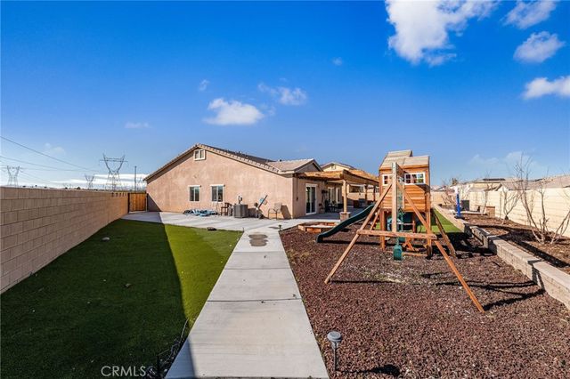 13374 Luna, Victorville, CA 92392