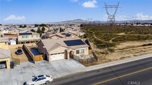 13374 Luna, Victorville, CA 92392