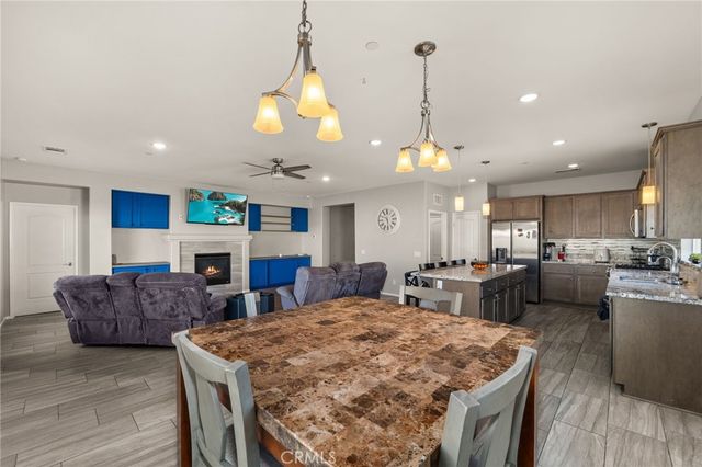 13374 Luna, Victorville, CA 92392